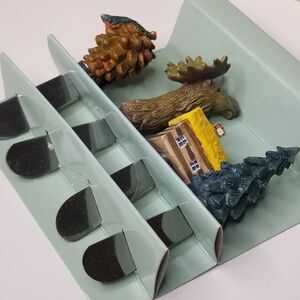 Unique Bella Cermica Cheese Spread Knives Pinecone Moose Log Cabin Pine Tree NIB